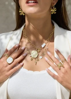 Chain Necklace with Coin Pendant