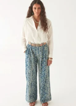 Off White Embroidered Blouse Ganges
