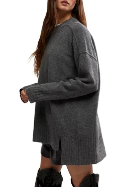 Phoebe Pullover in Grey